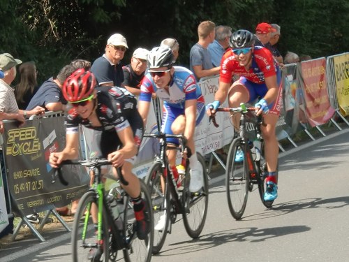 You are currently viewing LES CIVRAISIENS LORS DE LA ROUTE D’OR DU POITOU ET DE LA MANCHE DU TROPHEE MADIOT DE CIVRAY